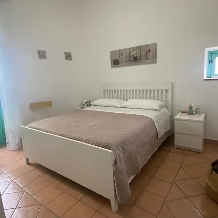 Caieta: La Casa Nella Roccia 加埃塔